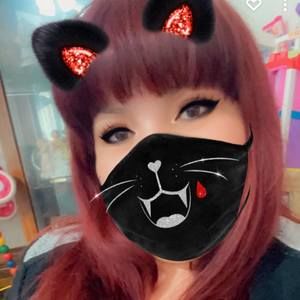 Meet your Posher, Cecy